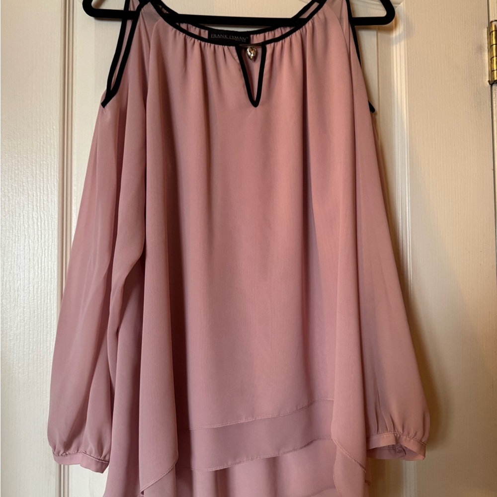 Frank Lyman Blush Pink Chiffon Cold ShoukTop With Built In Necklace